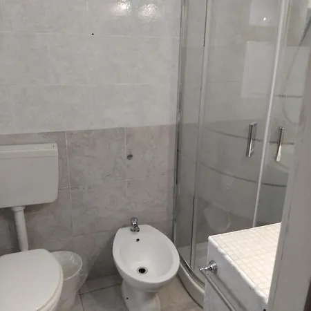 Bed & Breakfast Fontanarossa Airport Bagno Privato In 800 Mt Aeroporto Catania