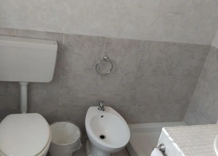 Fontanarossa Airport Bagno Privato In 800 Mt Aeroporto Bed & Breakfast 3*