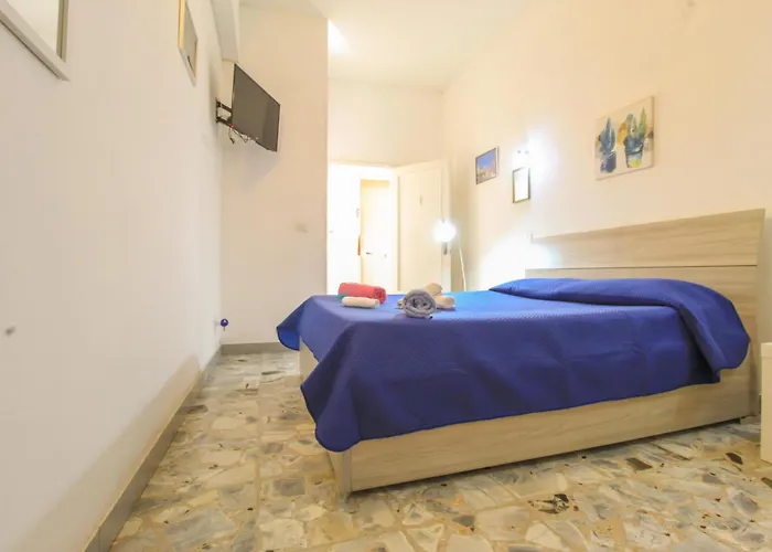 Fontanarossa Airport Bagno Privato In 800 Mt Aeroporto 3*