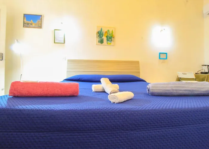 Fontanarossa Airport Bagno Privato In 800 Mt Aeroporto 3*